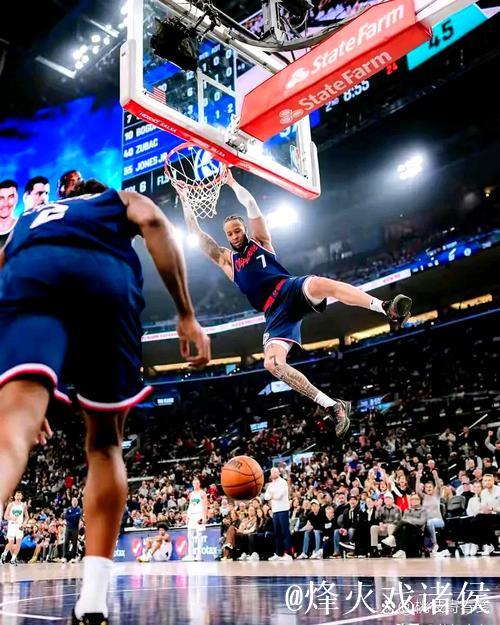 邓恩独挑大梁！全场17分1篮板5助攻，首发中唯一正负值为正的球员