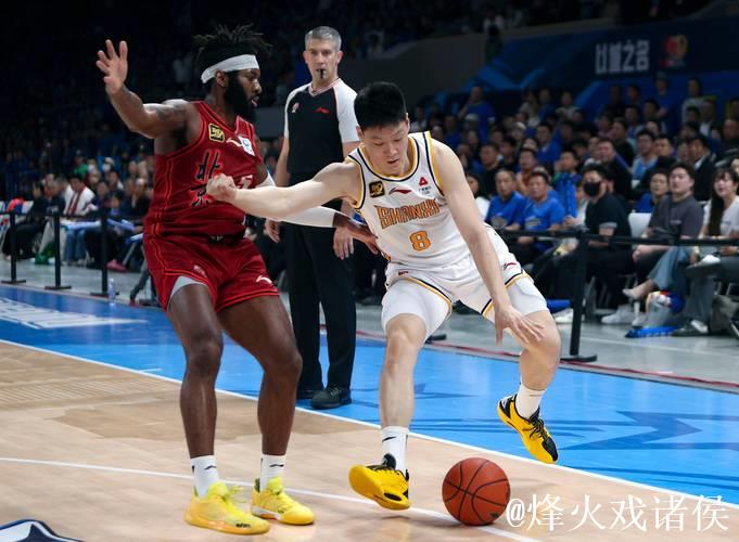 山西男篮揭幕战评分:输球可理解,但输得方式难接受 山西男篮揭幕战评分:输球可理解,但输得方式难接受