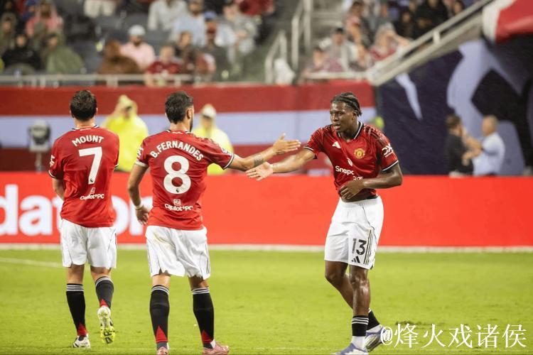 曼联除关注亚当斯外，还盯上伯恩茅斯中场斯科特